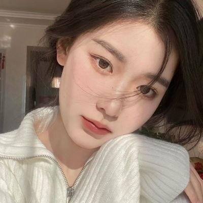 我向我的女老板借钱